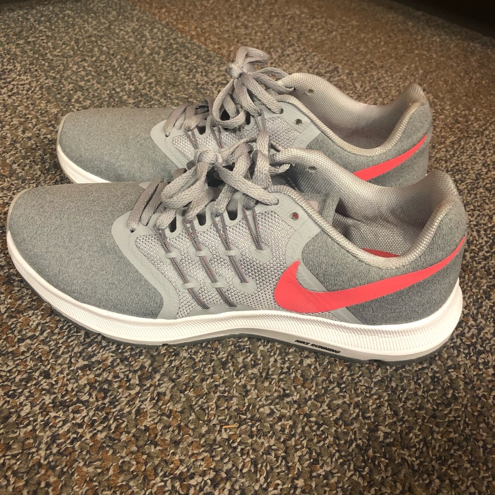 Nike Run Swift Lightweight Running Shoe
